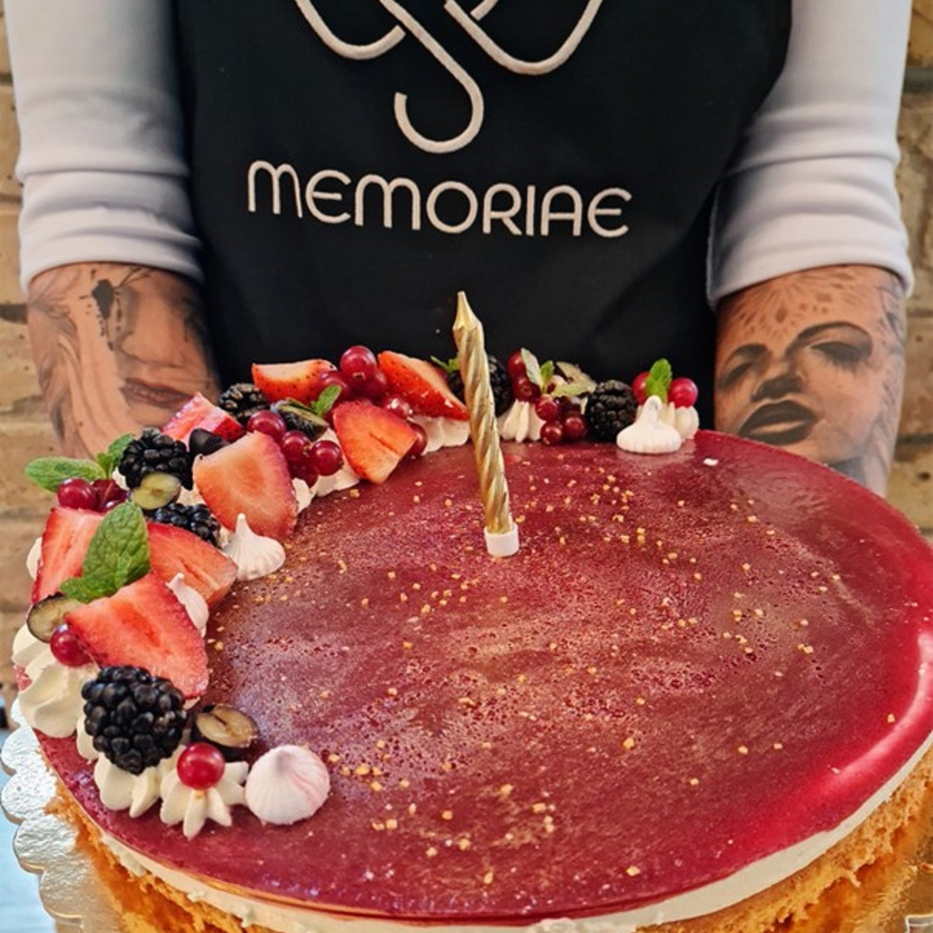 Erdeigyümölcsös túrótorta